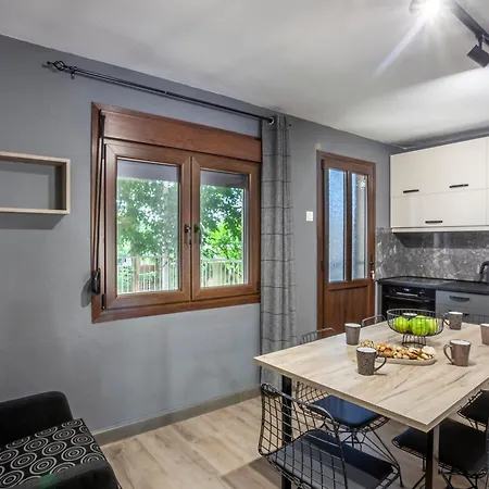 Akemi Seaside