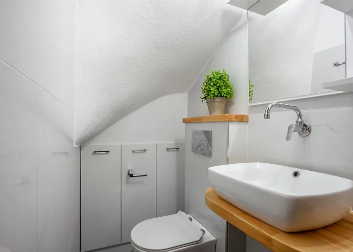 Akemi Seaside Villa *