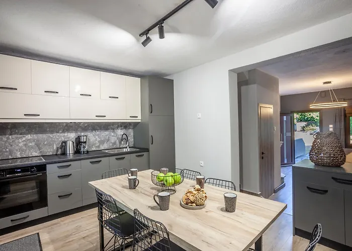 Akemi Seaside Villa *